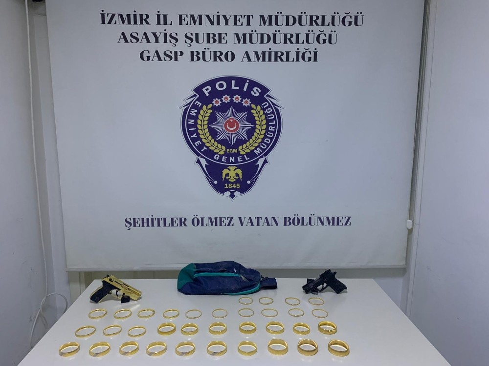 İzmir’de kuyumcuyu soyup iki kişiyi yaralamışlardı, yakalandılar 