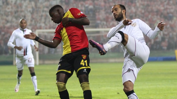 İzmir'de maç gibi maç! 4 kırmızı, 6 gol