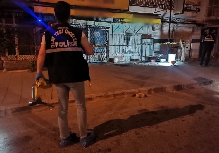 İzmir’de molotoflu saldırı