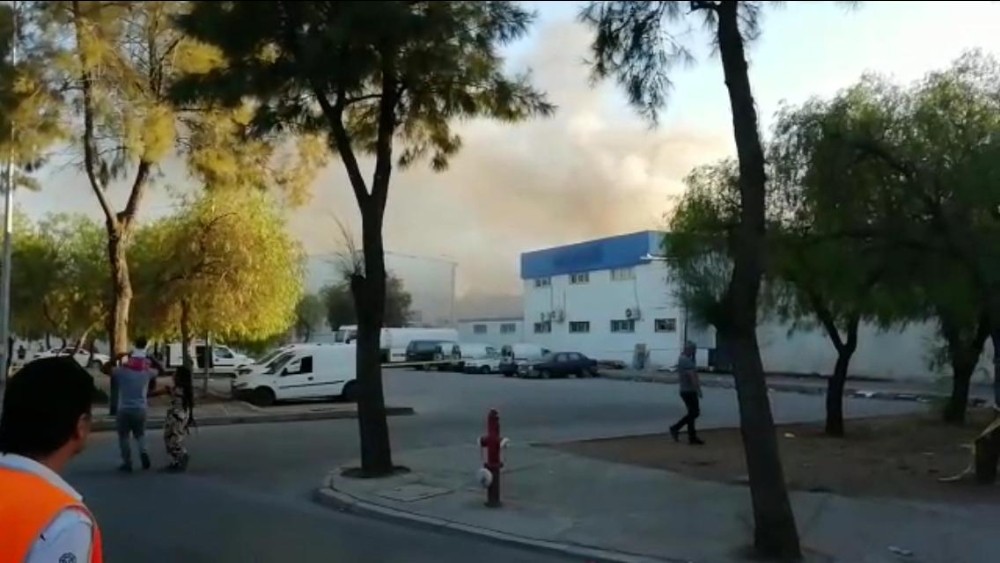 İzmir’de Organize Sanayi Bölgesi’nde büyük yangın 