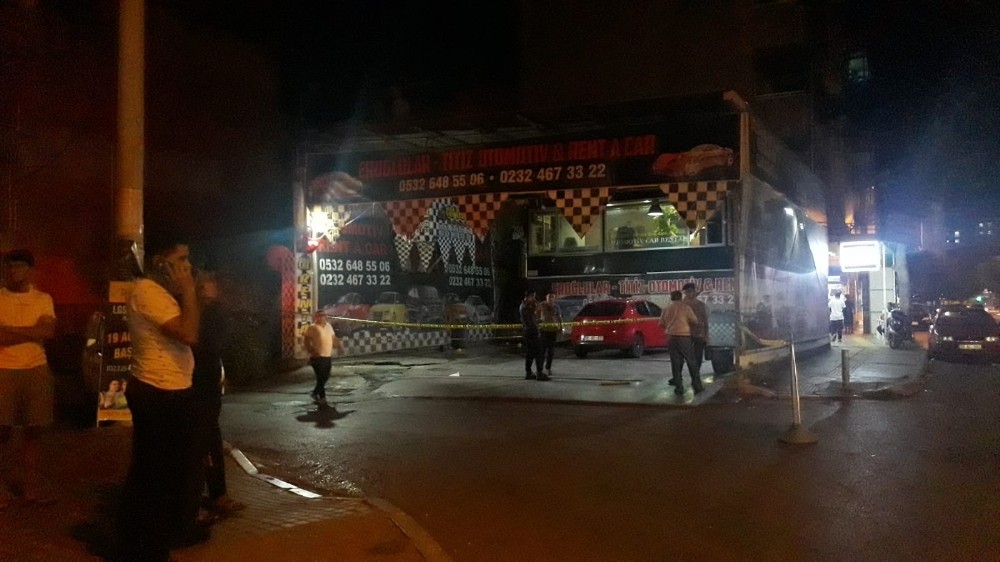 İzmir’de oto yıkamacıda silahlı kavga: 1 ağır yaralı 