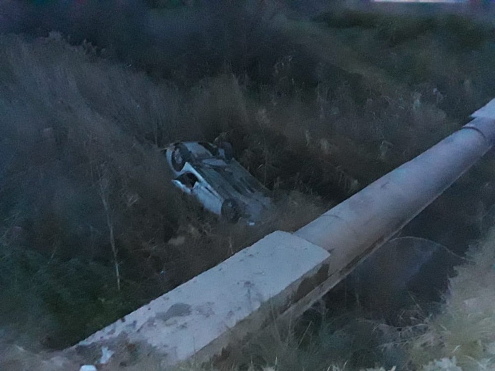 İzmir’de otomobil köprüden uçtu: 1 yaralı 