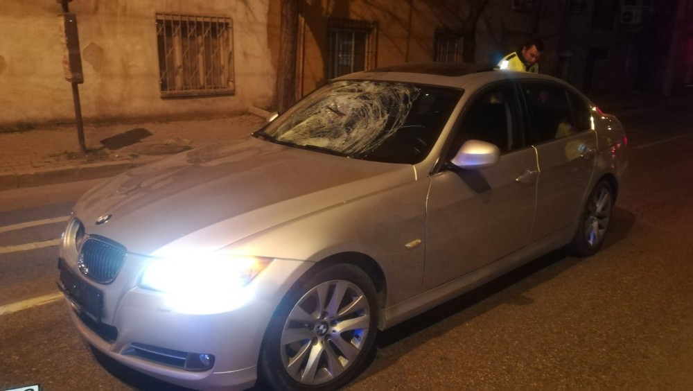 İzmir’de otomobilin çarptığı yaya hayatını kaybetti 