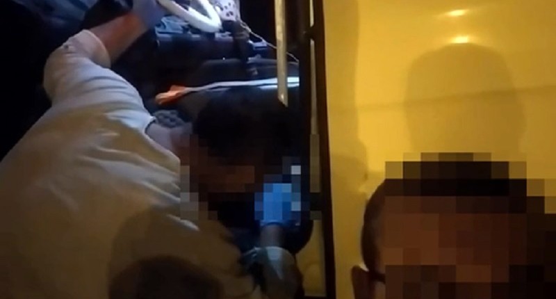 İzmir’de polisin durdurduğu tırdan uyuşturucu çıktı 