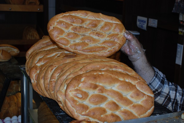 İzmir'de ramazan pidesi fiyatı belli oldu