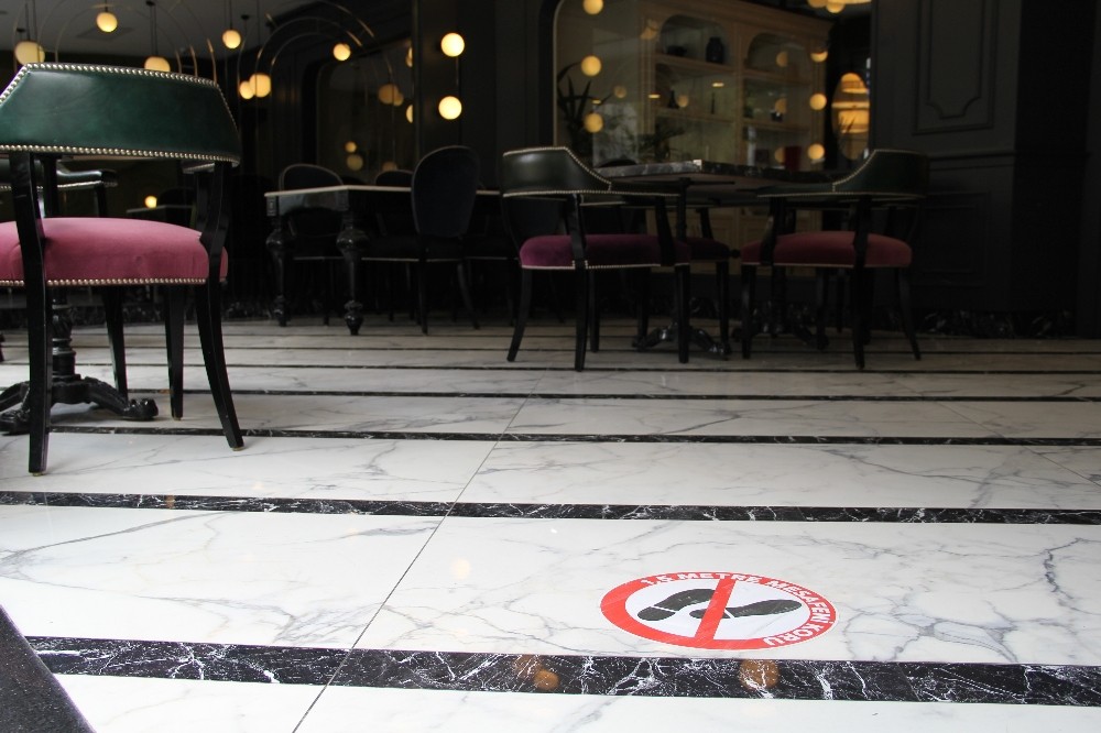 İzmir’de restoran ve kafeler yarına hazır 