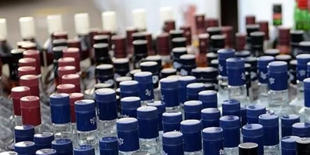 İzmir'de sahte içki operasyonu: Sahte alkolü piyasaya süreceklerdi! Kaçak içki operasyonlarında gözaltılar var