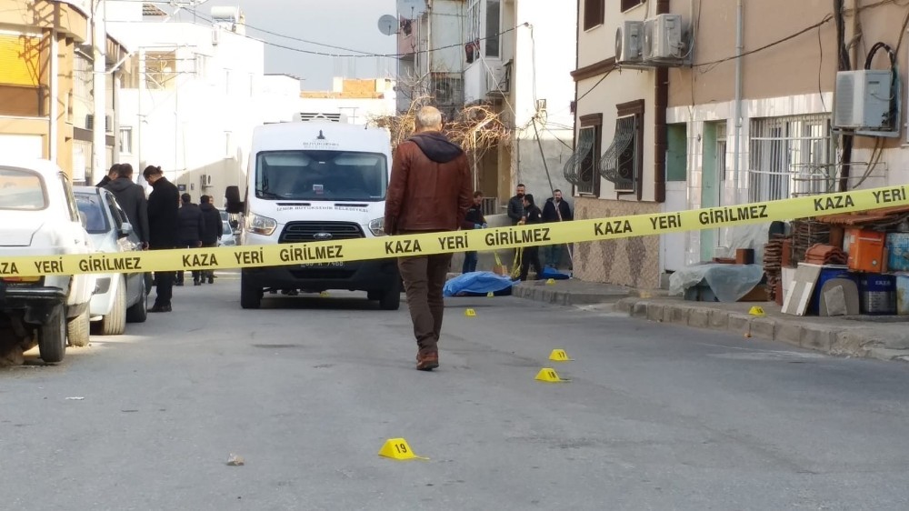 İzmir’de sokak ortasında işlenen cinayetin şüphelisi tutuklandı 