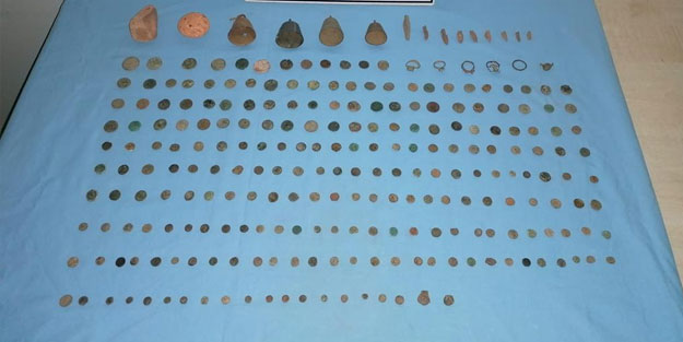 İzmir'de tarihi eser kaçakçılığı operasyonu! 2 gözaltı