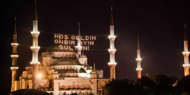 İzmir’de teravih namazı saat kaçta? 2022 imsakiye İzmir sahur vakti iftar saatleri...