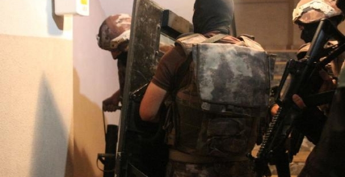 İzmir'de terör operasyonu: 16 kişi gözaltında