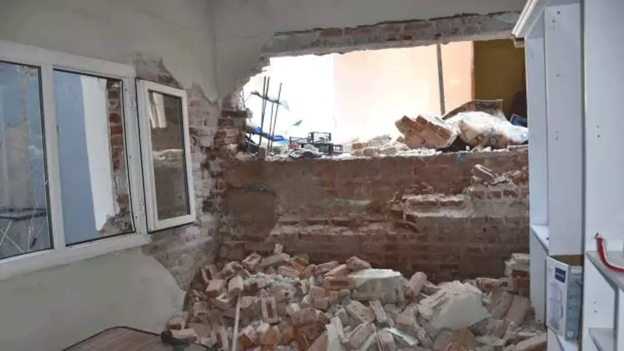 İzmir'de tünel çalışması sırasında yıkım meydana geldi!