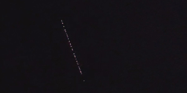 İzmir'de UFO paniği! Uzaylı sanılan cismin arkasından Elon Musk çıktı