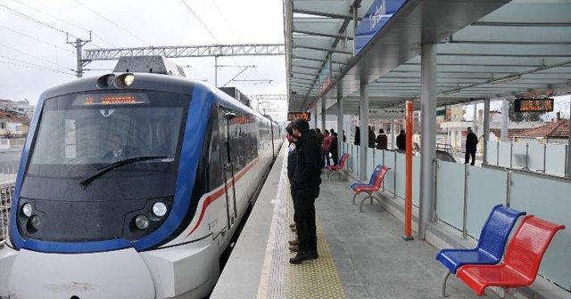 İzmir’de ulaşım sorunu bitmiyor