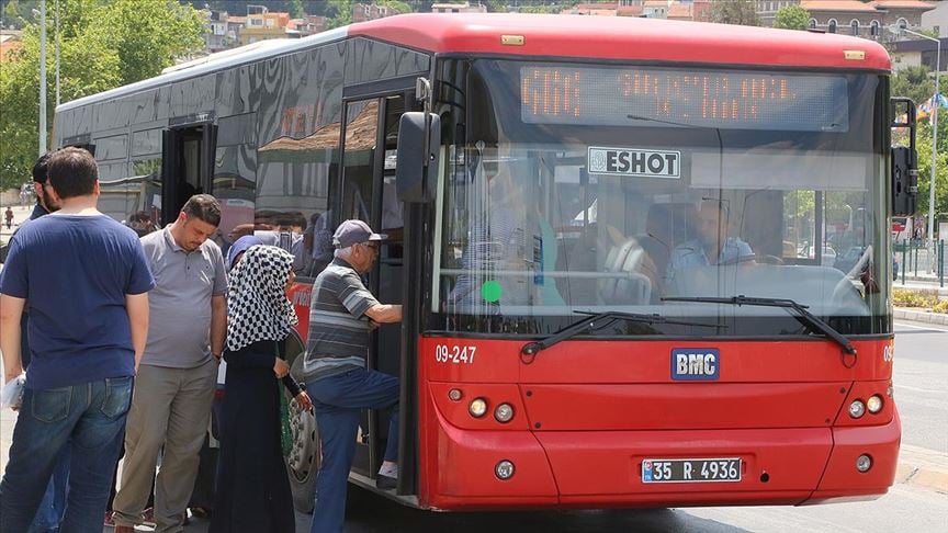 İzmir'de ulaşım ücretlerine yüzde 13 zam