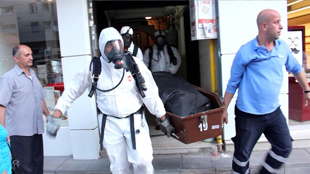 İzmir'de yalnız yaşayan adamın cenazesini böyle çıkarabildiler