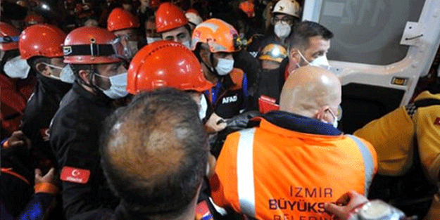 İzmir’de yürek burkan olay… 33 saat sonra kurtarıldı, ambulansta hayatını kaybetti