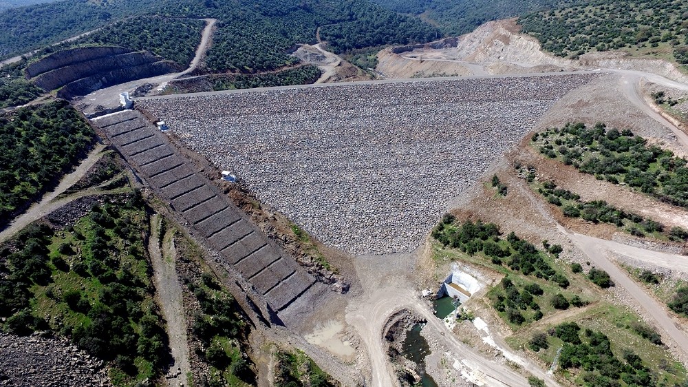 İzmir’deki dev barajın gövdesi tamamlandı 
