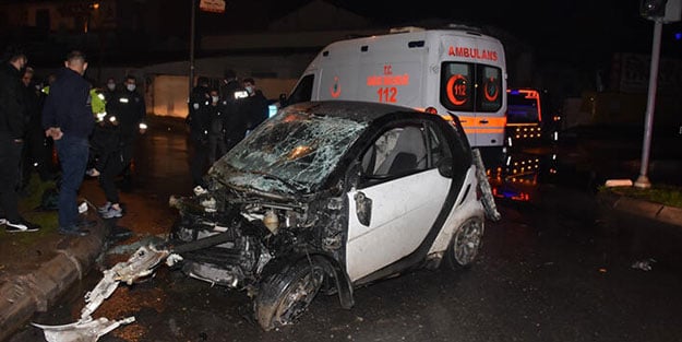 İzmir'deki feci kazada 2 kişi yaralandı
