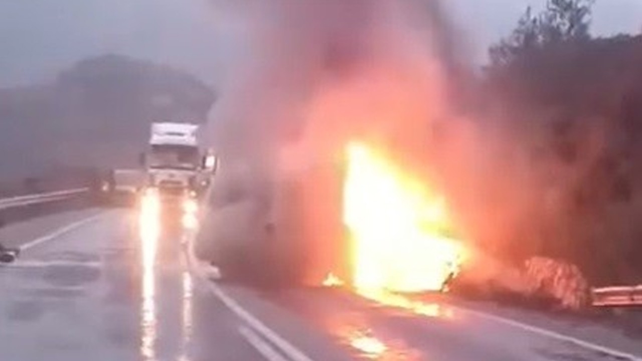 İzmir’deki kazada korkunç anlar! 1 kişi yanarak öldü, yaralılar var