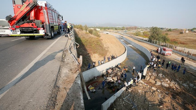 İzmir'deki kazaya ilişkin soruşturmada 11 kişi tutuklandı