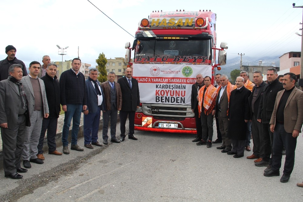 İzmir’den Elazığ’a 85 koyun gönderildi 