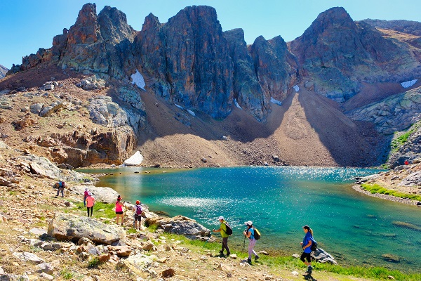 İzmir'den gelip 3 bin metrede serinlediler