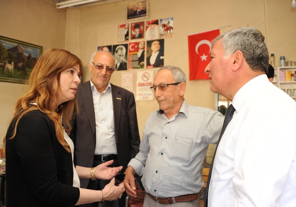 İzmir’den Honaz’a hemşehri desteği 