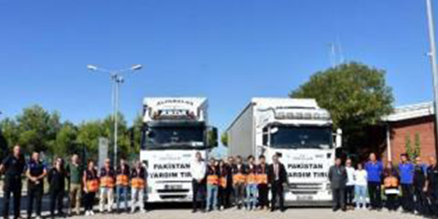 İzmir'den Pakistan'a 2 yarım tırı