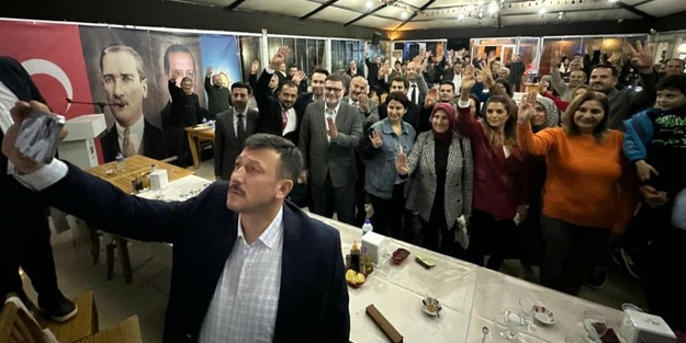 İzmir'in hizmet hasretini AK Parti dindirecek