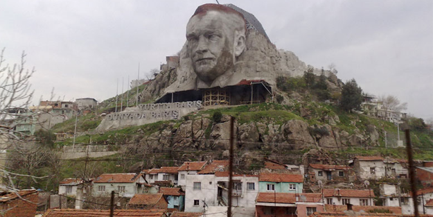 İzmir’in kanayan yarası arka mahalleler