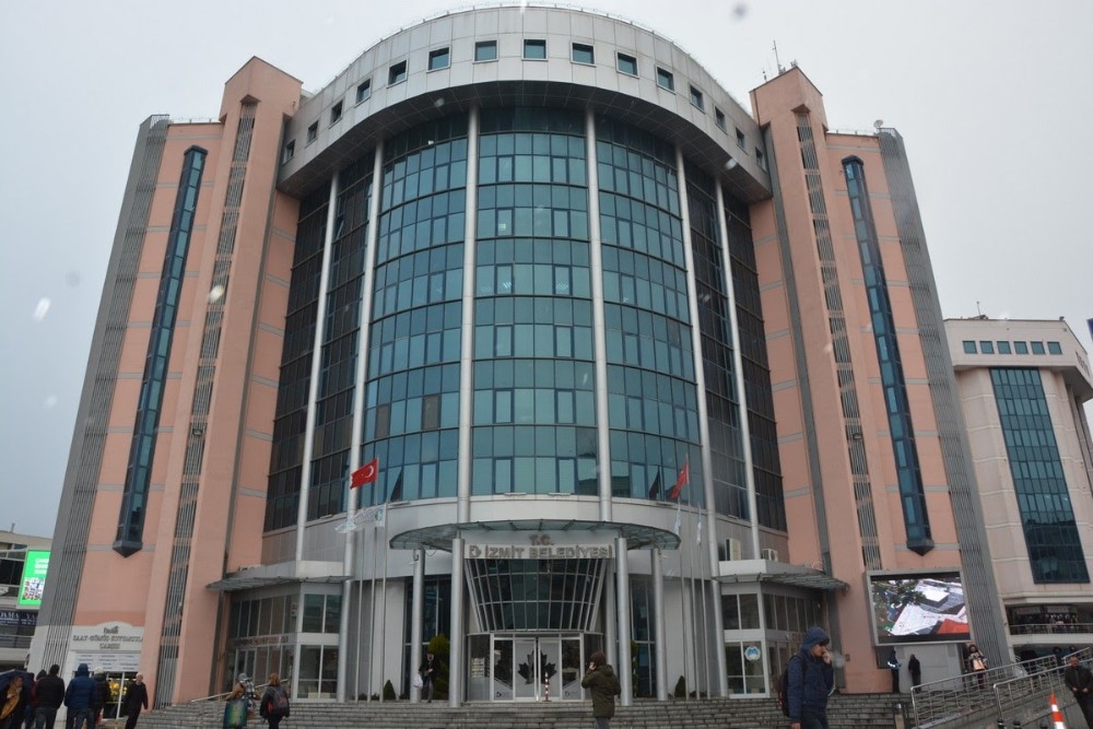 İzmit Belediyesi çalışanlarına korona virüs düzenlemesi 