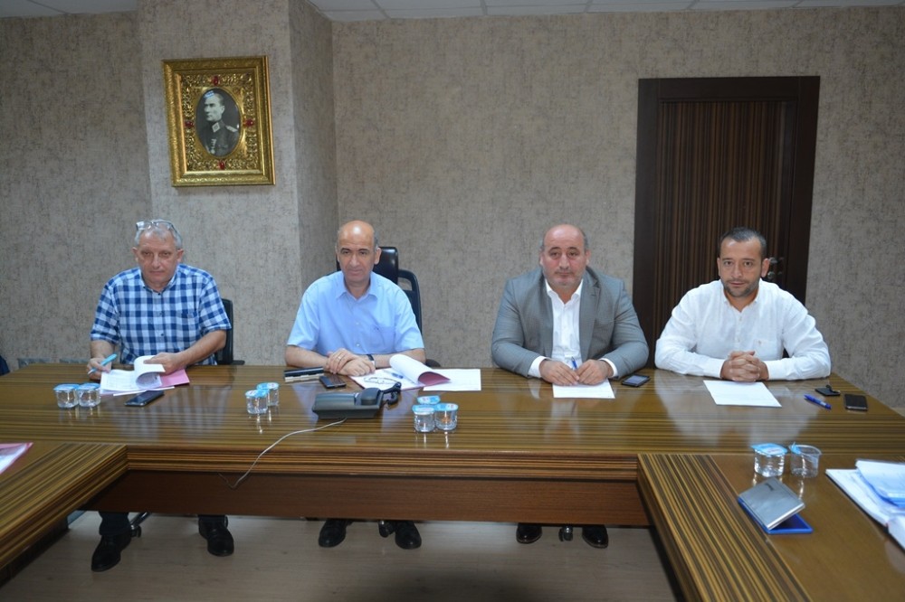 İzmit Belediyesi encümeni toplandı 