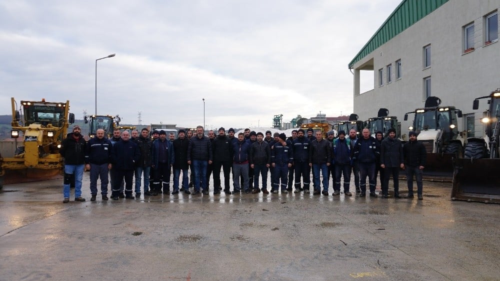 İzmit Belediyesi karla mücadele için teyakkuzda 