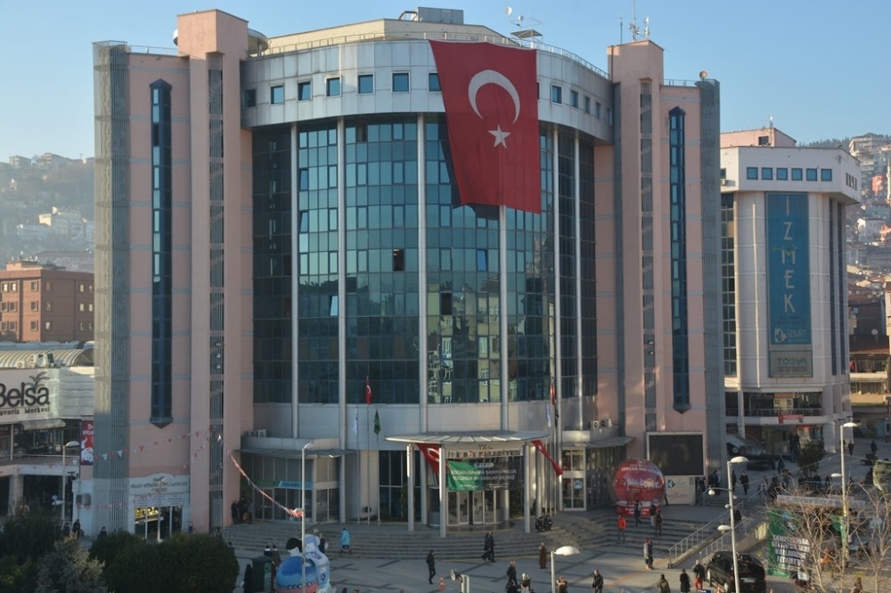 İzmit Belediyesi yazılım uzmanı alacak 