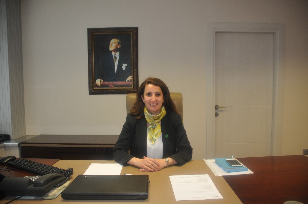 İzmit Belediyesi’nde başkan yardımcısı Dilek Yalçın oldu 