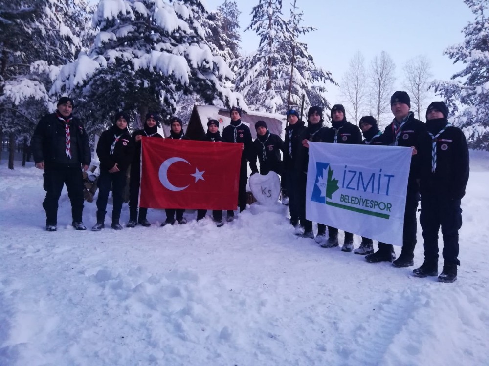 İzmit Belediyesporlu izciler kış milli kampını tamamladı 