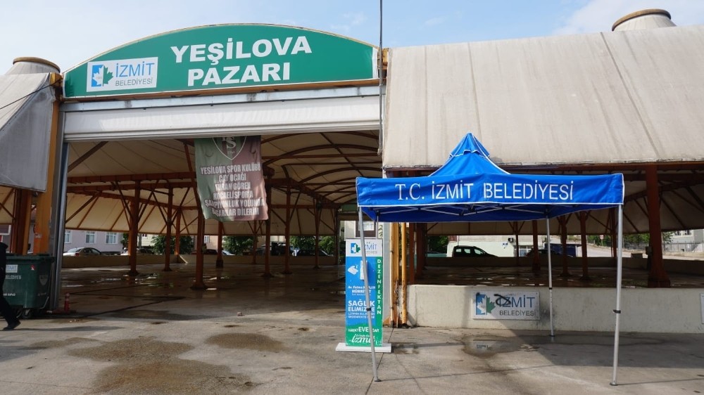 İzmit Cuma namazına hazır 
