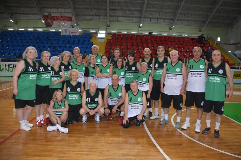 İzmit, Gazozcu Mehmet’i unutmadı 
