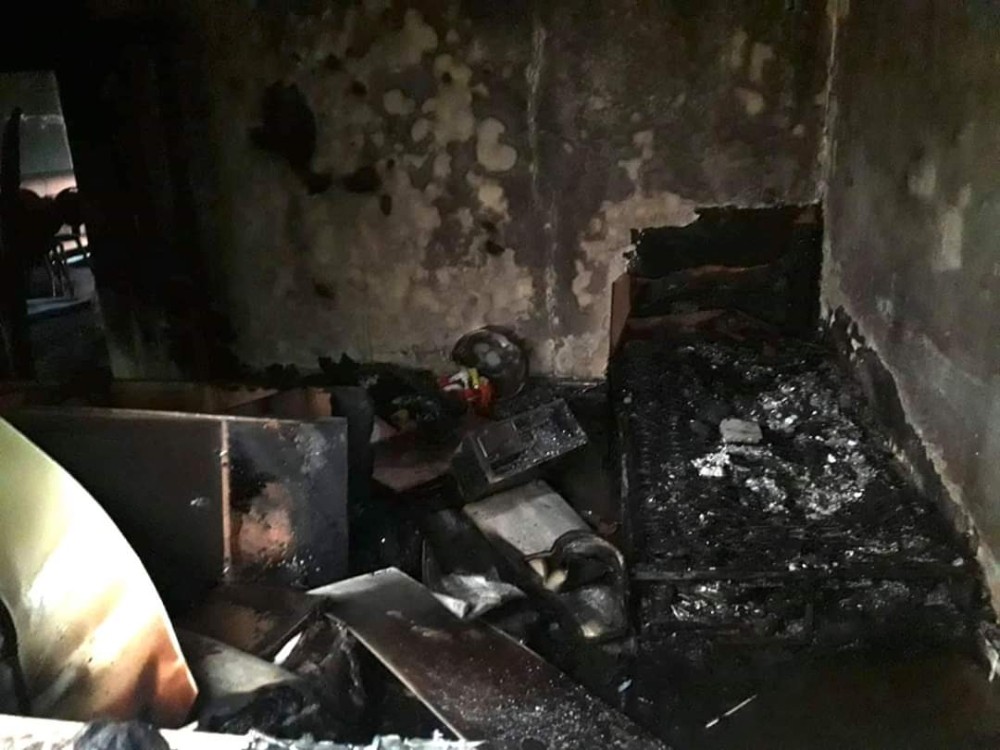 İzmit’de çıkan yangın evi kullanılmaz hale getirdi 