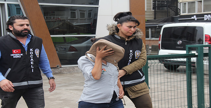 İzmit'te 69 sabıkası olan 8 aylık hamile hırsız yakalandı