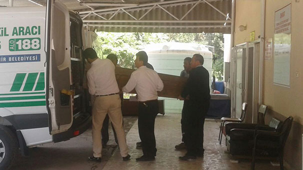 İzmit'te yanan bottaki kayıp işçinin cesedi bulundu