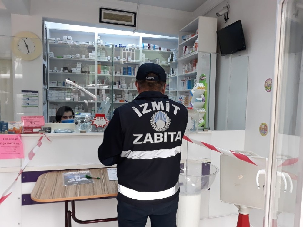 İzmit’te yaşlı vatandaşların ilaçları kapılarına gidiyor 