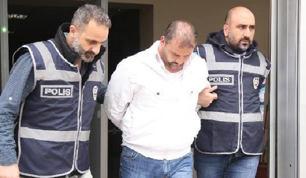 İzmit'te ziynet eşyalarını çalan şahıs enselendi