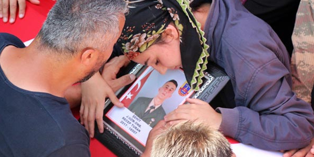 İzne geleceği gün defnedildi! Şehidin cenazesinde gözyaşları sel oldu