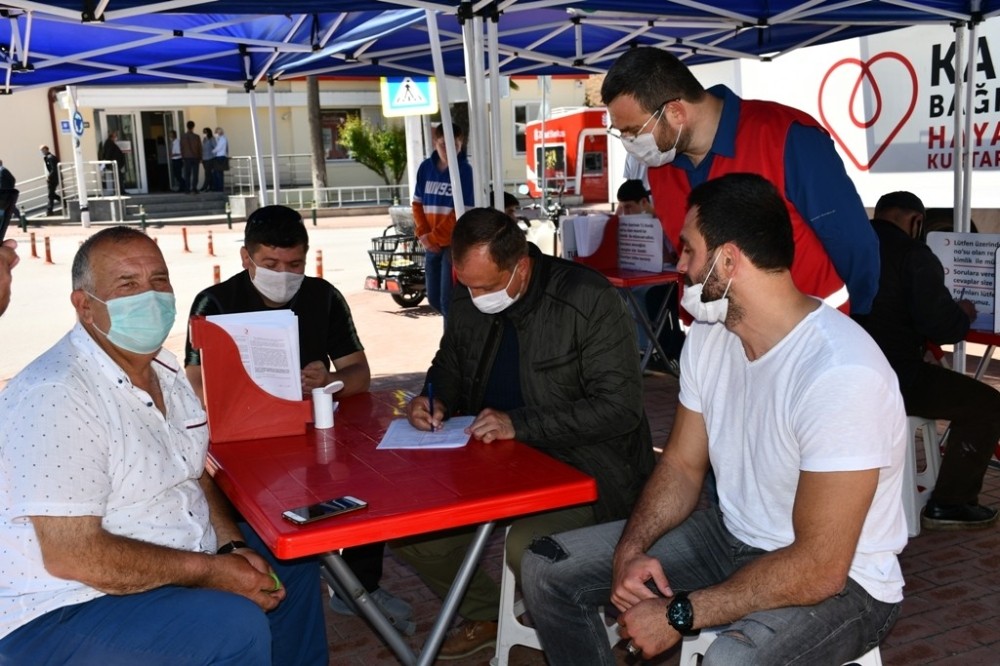 İznik protokolünden kan bağışı 