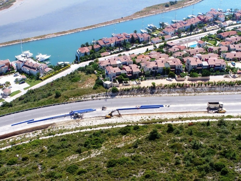 İZSU, Çeşme’nin altyapısını yeniliyor 