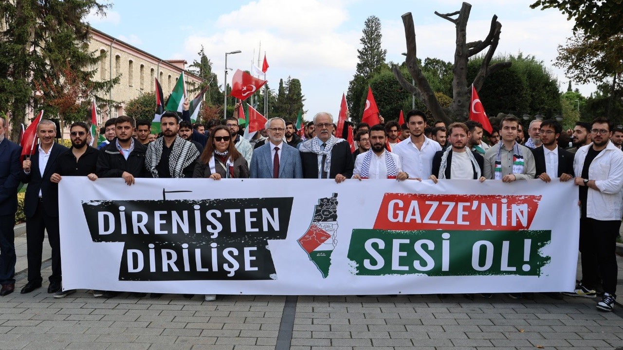 İZÜ Öğrencileri İsrail Zulmünü Kınadı