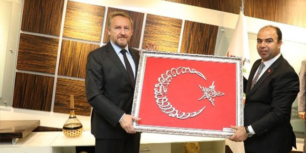 İzzetbegoviç’ten Büyükşehir Belediyesine ziyaret