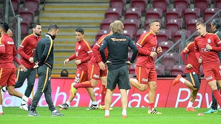 Jan Olde Riekerink'ten 9 değişiklik birden!